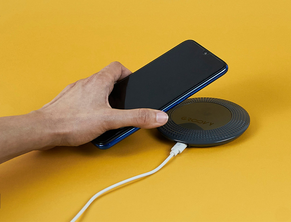 CARGADOR GROOVY SMARTPHONES WIRELESS 5W COLOR GRIS OSCURO