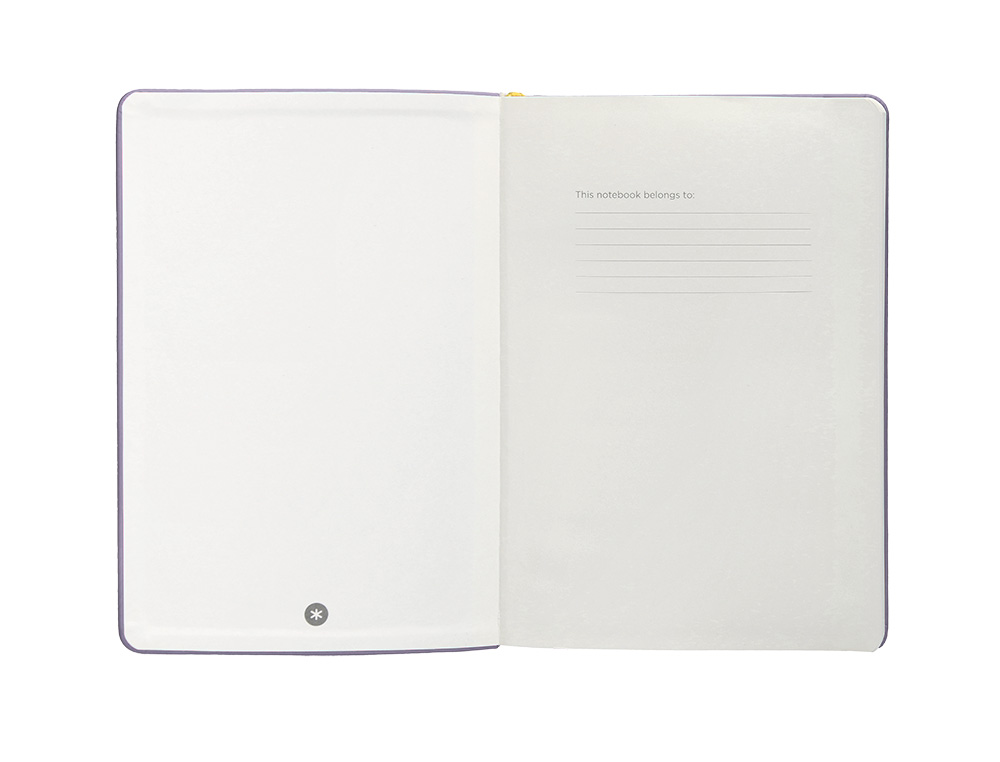 CUADERNO CON GOMILLA ANTARTIK NOTES TAPA DURA A4 HOJAS RAYAS MORADO Y AMARILLO 100 HOJAS 80 GR FSC