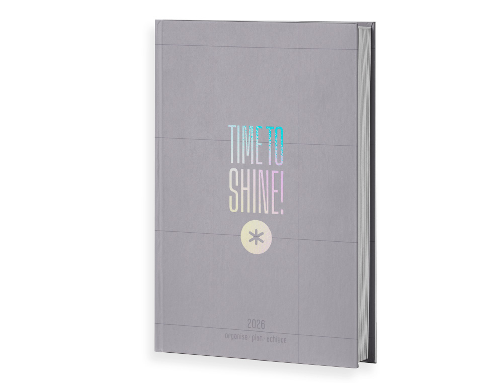 AGENDA ENCUADERNADA ANTARTIK TIME TO SHINE A5+ 2026 DÍA PÁGINA GRIS PAPEL 80G FSC